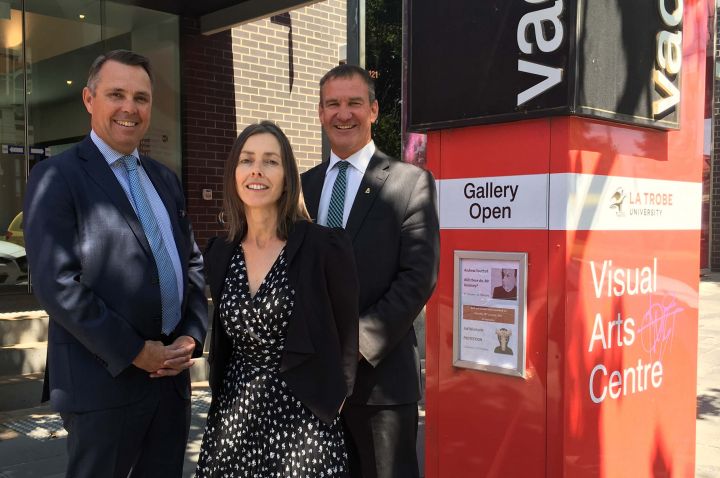 Professor John Dewar with Professor Karen Quinlan and Mr Craig Niemann, Chief Executive Officer, City of Greater Bendigo