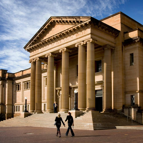 A photo of the entrance to the State Library of NSW